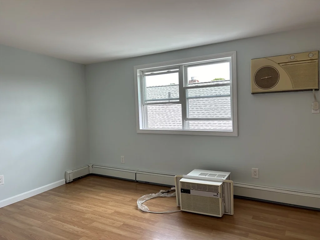 4 bed, 2 bath apartment for rent at 31 Bancroft St Unit 2, Watertown — photo 27 of 35