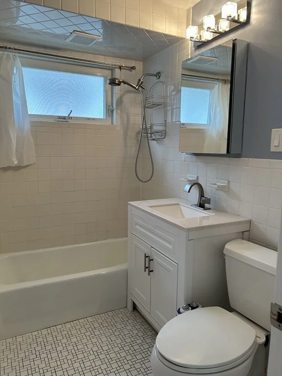 4 bed, 2 bath apartment for rent at 31 Bancroft St Unit 2, Watertown — photo 23 of 35