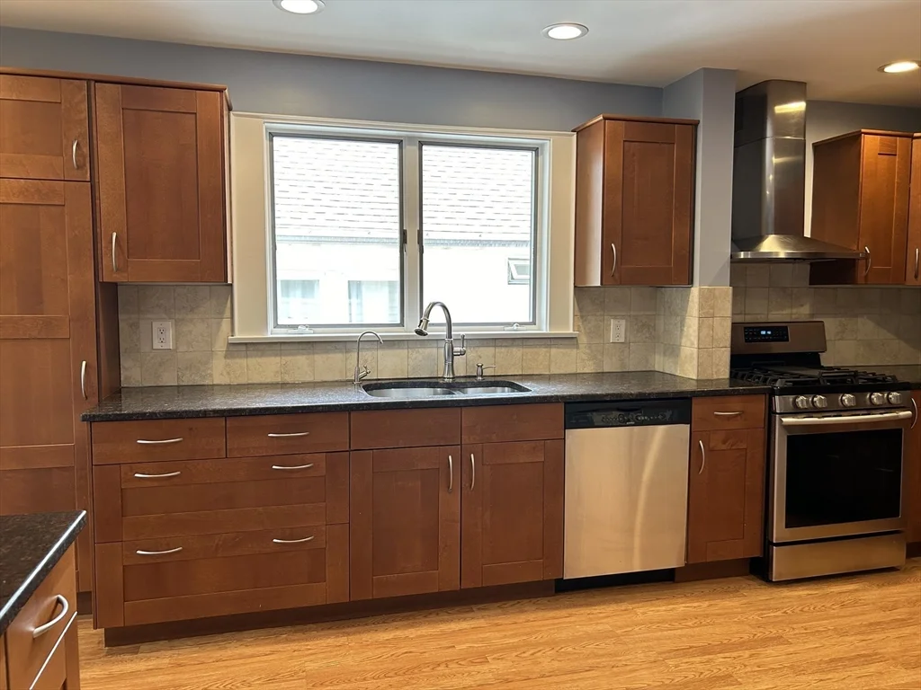 4 bed, 2 bath apartment for rent at 31 Bancroft St Unit 2, Watertown — photo 7 of 35