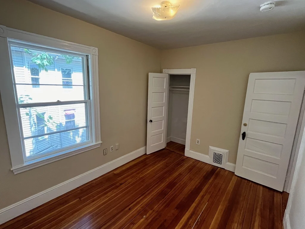 4 bed, 1 bath apartment for rent at 31 Barry St Unit 2, Dorchester — photo 20 of 24