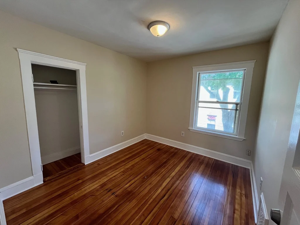 4 bed, 1 bath apartment for rent at 31 Barry St Unit 2, Dorchester — photo 16 of 24