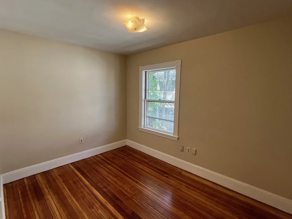 4 bed, 1 bath apartment for rent at 31 Barry St Unit 2, Dorchester — photo 19 of 24