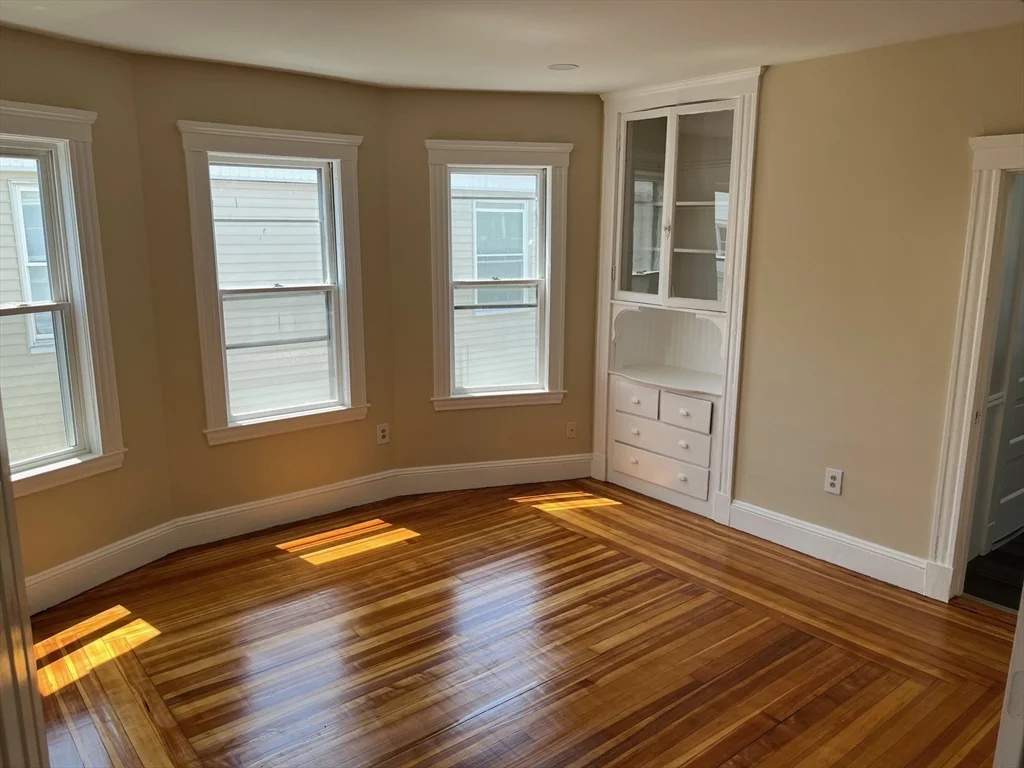 4 bed, 1 bath apartment for rent at 31 Barry St Unit 2, Dorchester — photo 12 of 24