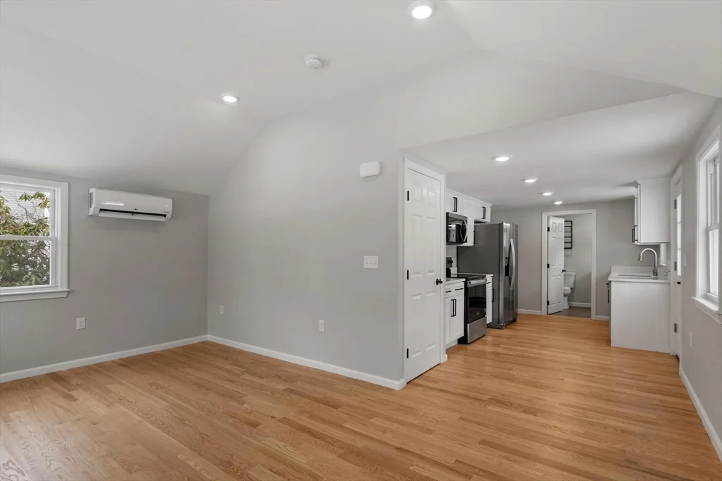 2 bed, 1 bath apartment for rent at 31 Birch Rd Unit 0, Nabnasset — photo 9 of 27