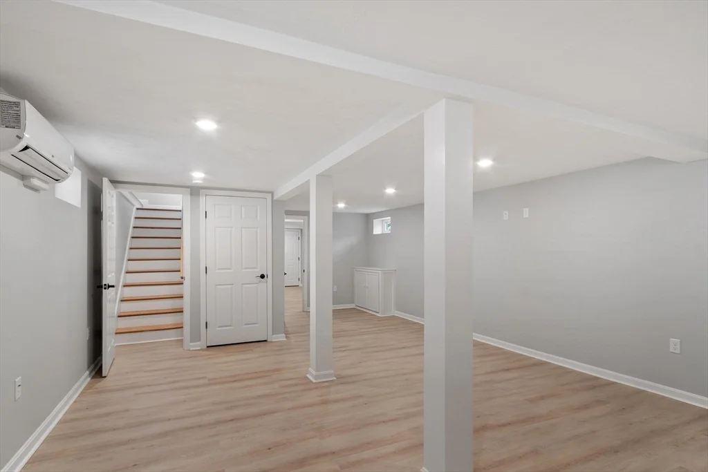 2 bed, 1 bath apartment for rent at 31 Birch Rd Unit 0, Nabnasset — photo 20 of 27