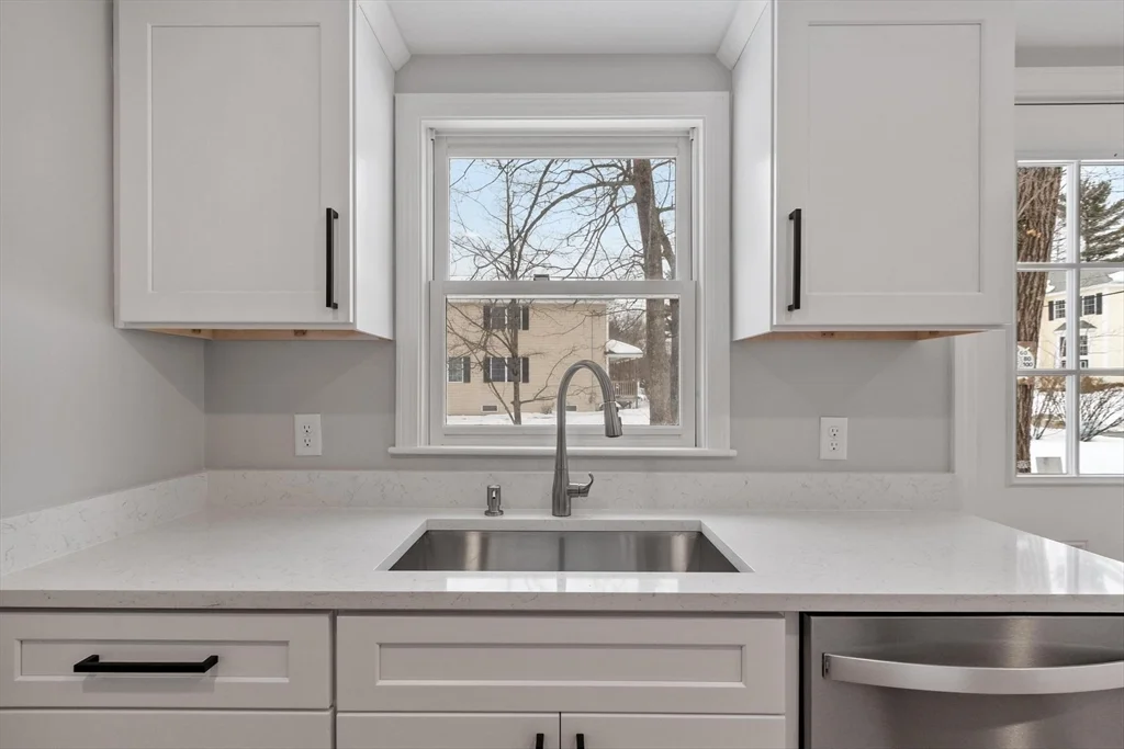 2 bed, 1 bath apartment for rent at 31 Birch Rd Unit 0, Nabnasset — photo 5 of 27