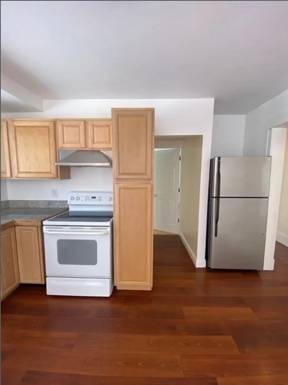 3 bed, 2 bath apartment for rent at 31 Blanchard Rd Unit 1, Mid Cambridge — photo 3 of 18