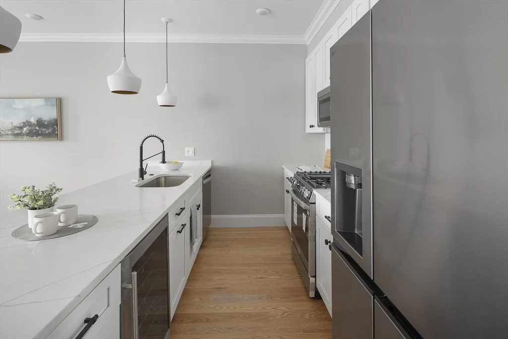 2 bed, 2 bath apartment for rent at 31 Boardman St Unit 5, East Boston — photo 6 of 22