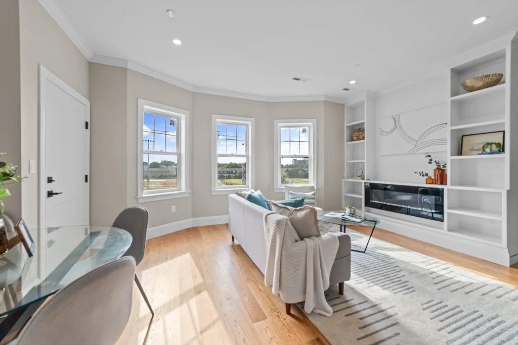 2 bed, 2 bath apartment for rent at 31 Boardman St Unit Ph, East Boston — photo 5 of 40