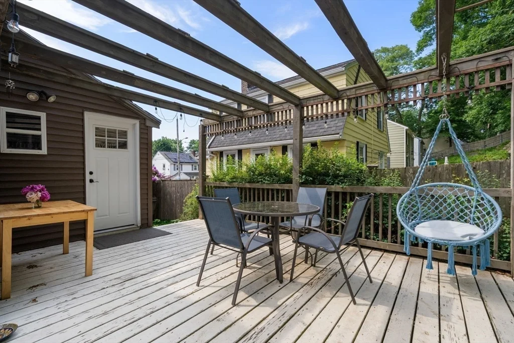 3 bed, 1 bath apartment for rent at 31 Braeburn Rd, Hyde Park — photo 32 of 37