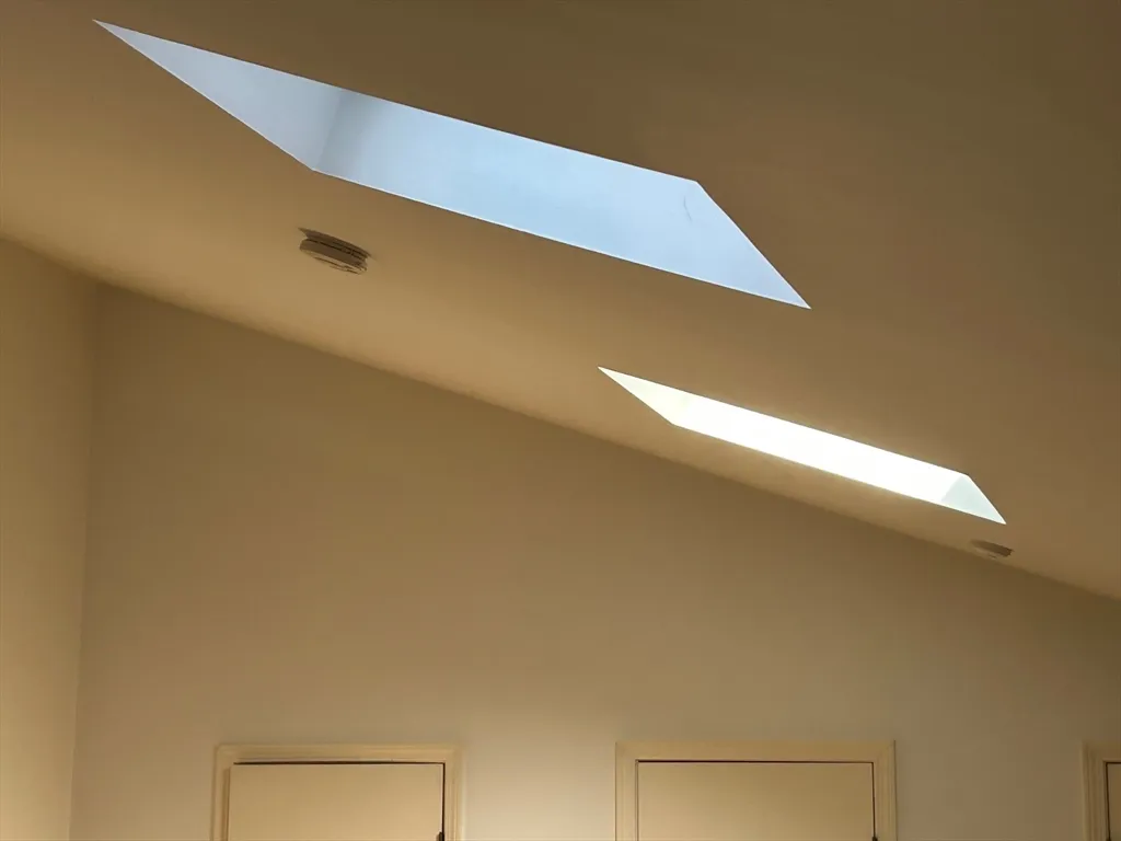 Studio bed, 1 bath apartment for rent at 31 Branch Unit 2, Beacon Hill — photo 7 of 11
