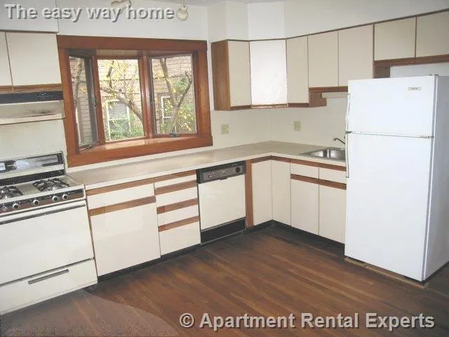 2 bed, 1 bath apartment for rent at 31 Buena Vista Park Unit 1, Porter Square — photo 1 of 7