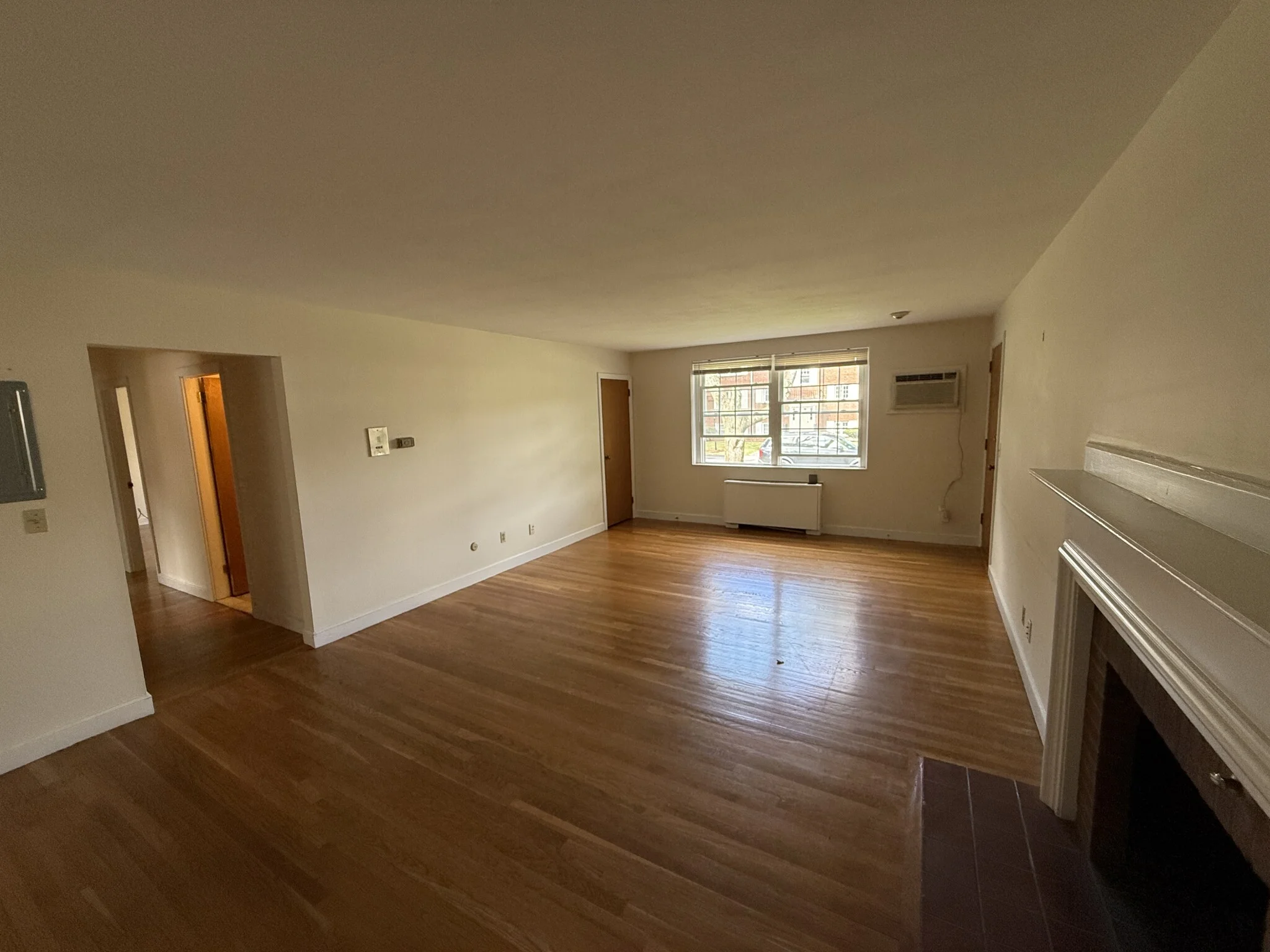 3 bed, 2 bath apartment for rent at 31 Captain Parker Arms Unit 12, Lexington — photo 3 of 18
