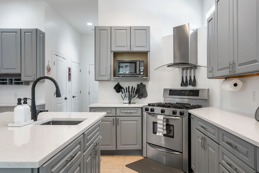 5 bed, 4+ bath apartment for rent at 31 Cedar St, North Reading — photo 13 of 41