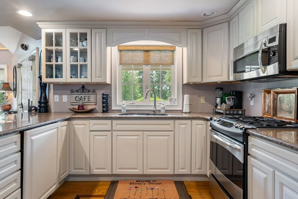 5 bed, 4+ bath apartment for rent at 31 Cedar St, North Reading — photo 36 of 41