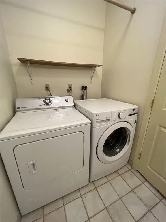 3 bed, 2 bath apartment for rent at 31 Channing St Unit 1, Newton — photo 16 of 17