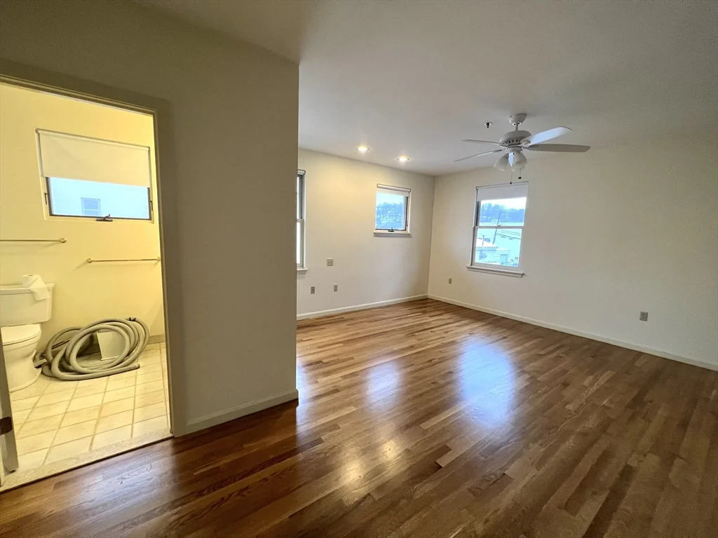 3 bed, 2 bath apartment for rent at 31 Channing St Unit 1, Newton — photo 9 of 17