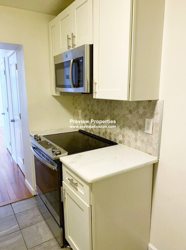 1 bed, 1 bath apartment for rent at 31 Chelsea St Unit 1RP, East Boston — photo 2 of 10