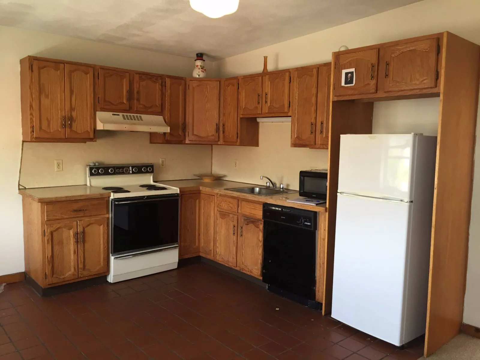 1 bed, 1 bath apartment for rent at 31 Chelsea St Unit 4, East Boston