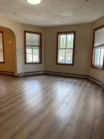 4 bed, 1 bath apartment for rent at 31 Choate St Unit 1, Fall River — photo 2 of 9
