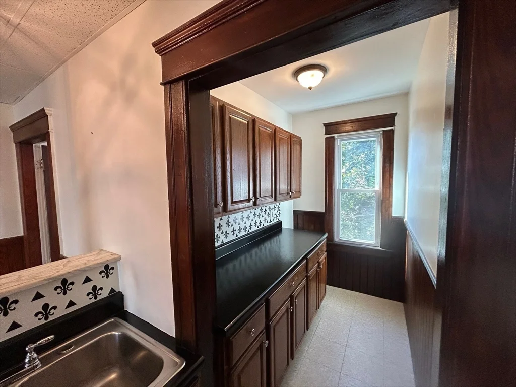 3 bed, 1 bath apartment for rent at 31 Chrome St Unit 3, Worcester — photo 13 of 26