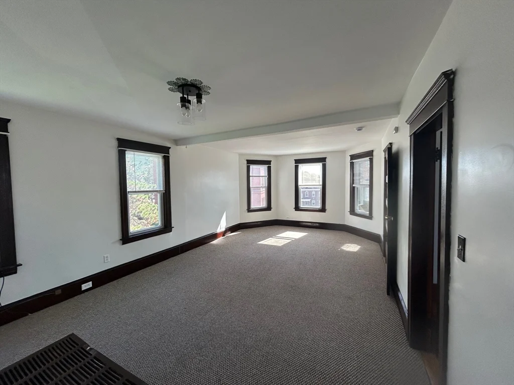 3 bed, 1 bath apartment for rent at 31 Chrome St Unit 3, Worcester — photo 25 of 26