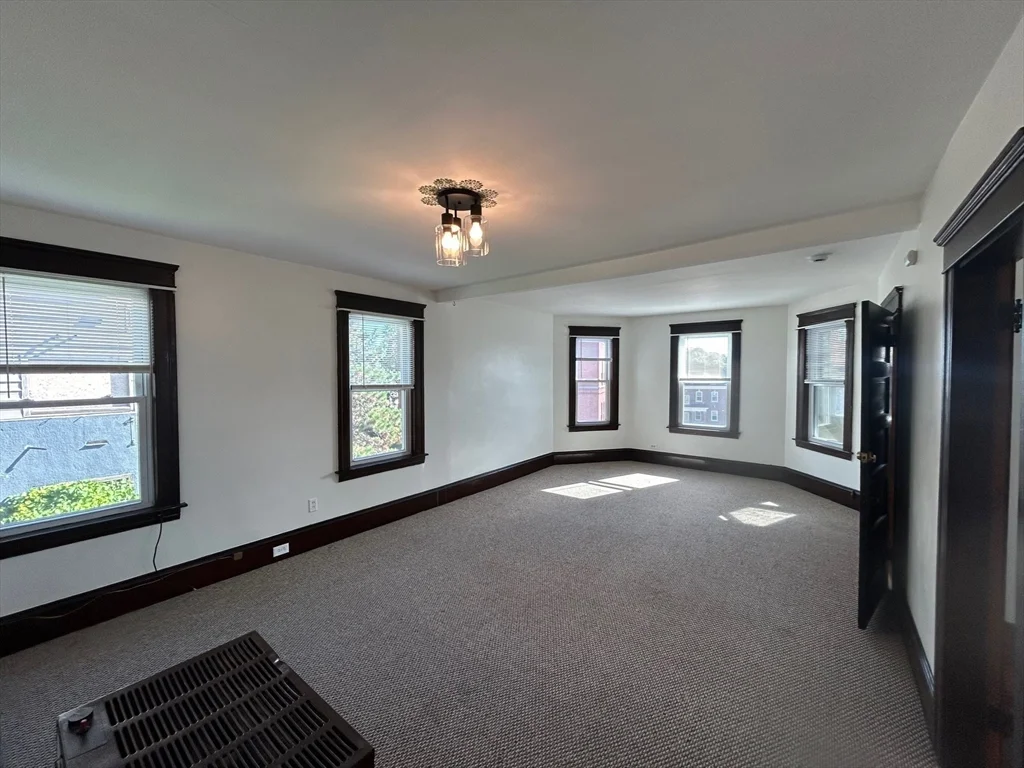 3 bed, 1 bath apartment for rent at 31 Chrome St Unit 3, Worcester — photo 22 of 26