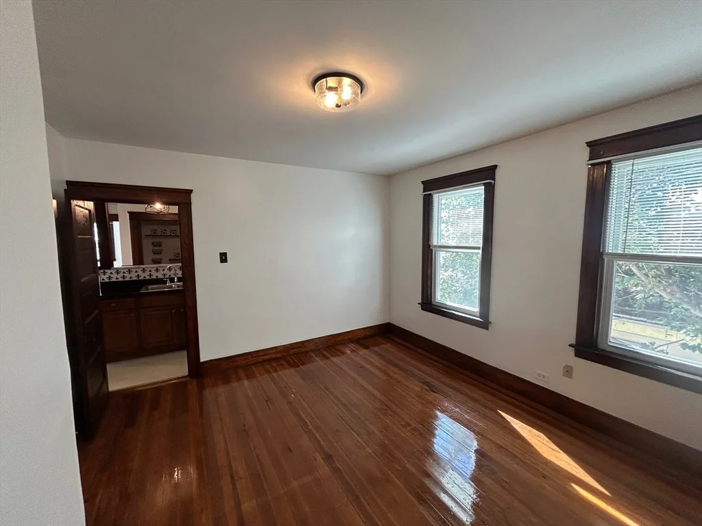 3 bed, 1 bath apartment for rent at 31 Chrome St Unit 3, Worcester — photo 6 of 26