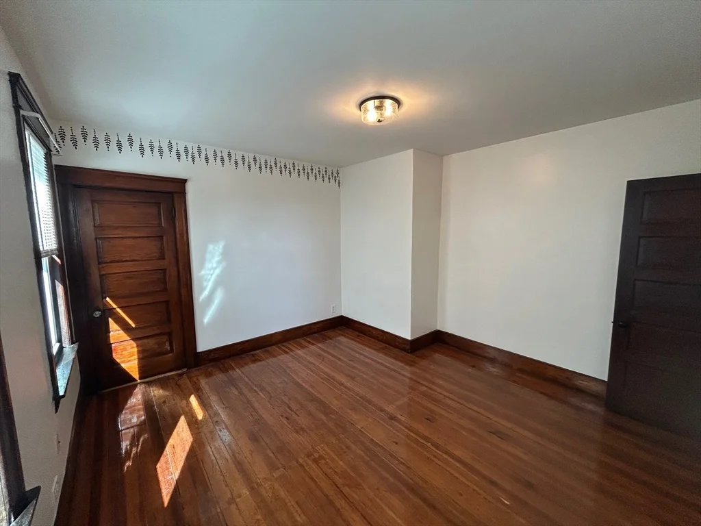 3 bed, 1 bath apartment for rent at 31 Chrome St Unit 3, Worcester — photo 7 of 26