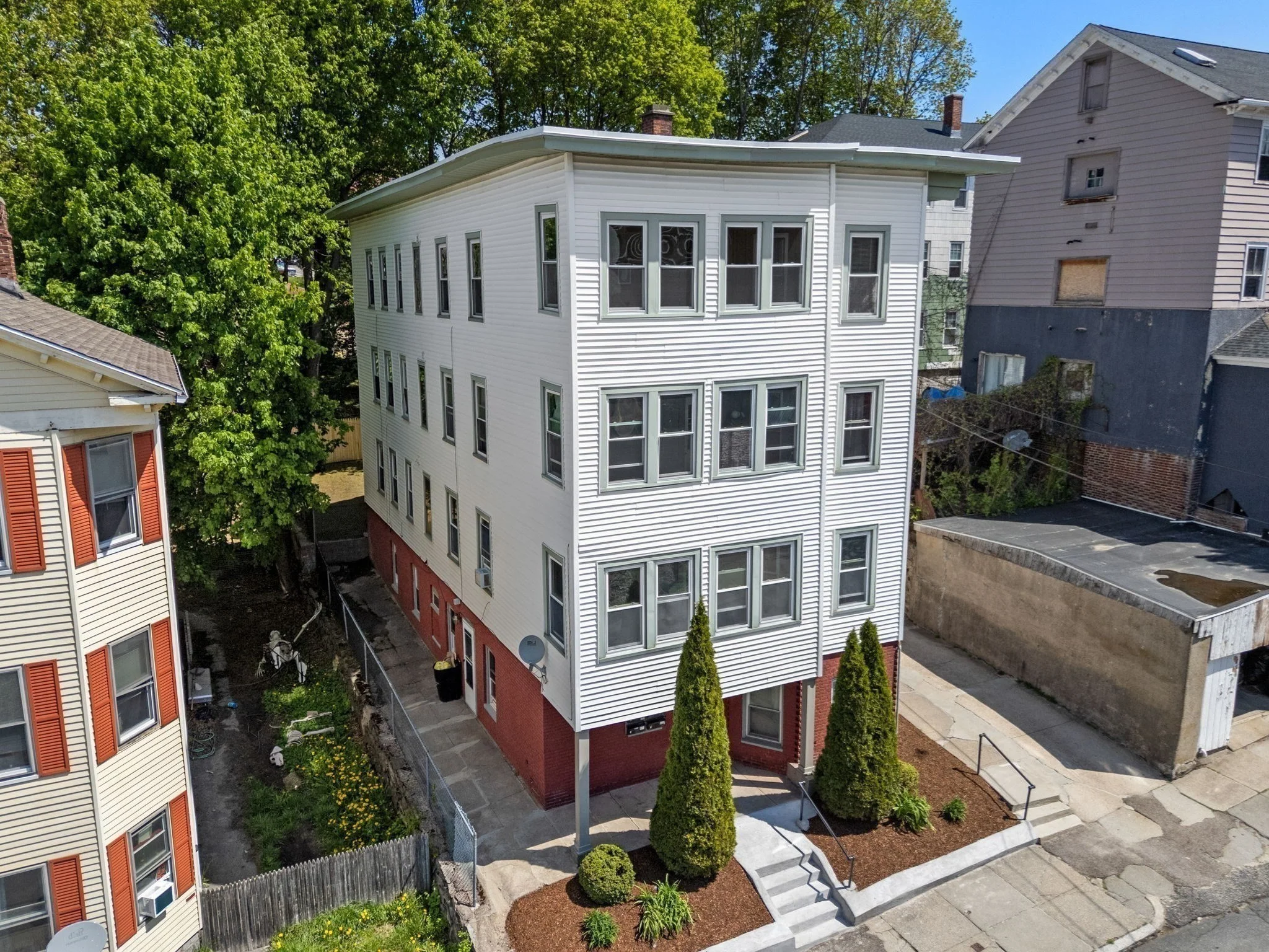 3 bed, 1 bath apartment for rent at 31 Chrome Unit 2, Worcester — photo 12 of 13