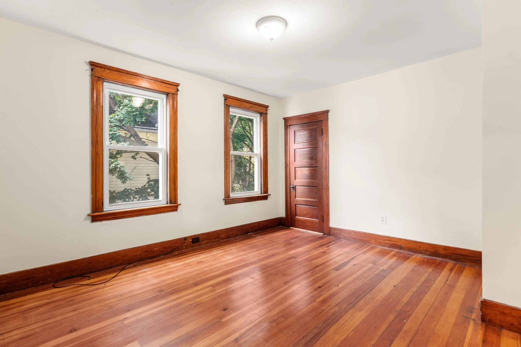 3 bed, 1 bath apartment for rent at 31 Chrome Unit 2, Worcester — photo 8 of 13