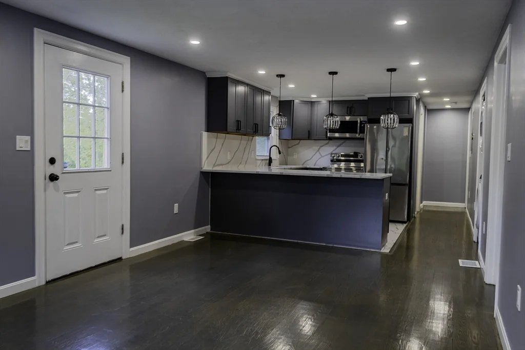 2 bed, 1 bath apartment for rent at 31 Cochato St Unit 2, Randolph — photo 4 of 17