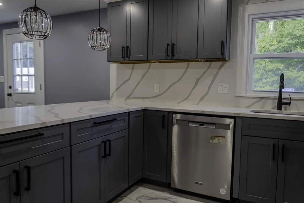 2 bed, 1 bath apartment for rent at 31 Cochato St Unit 2, Randolph — photo 6 of 17