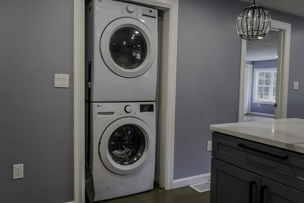 2 bed, 1 bath apartment for rent at 31 Cochato St Unit 2, Randolph — photo 7 of 17