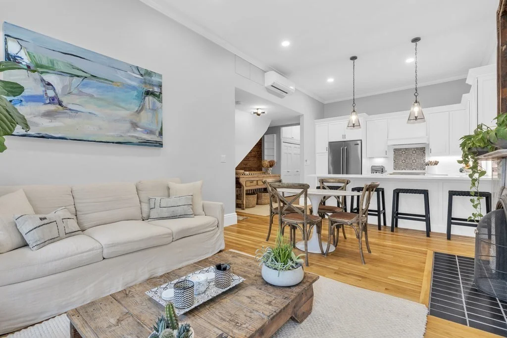 2 bed, 2 bath apartment for rent at 31 Concord Sq Unit 2, South End — photo 3 of 21