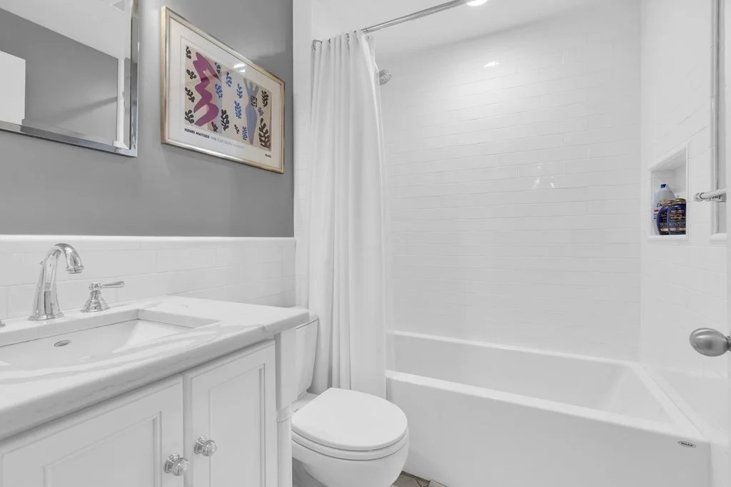 2 bed, 2 bath apartment for rent at 31 Concord Sq Unit 2, South End — photo 12 of 21