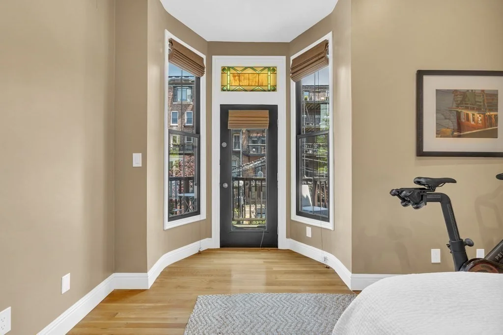 2 bed, 2 bath apartment for rent at 31 Concord Sq Unit 2, South End — photo 9 of 21