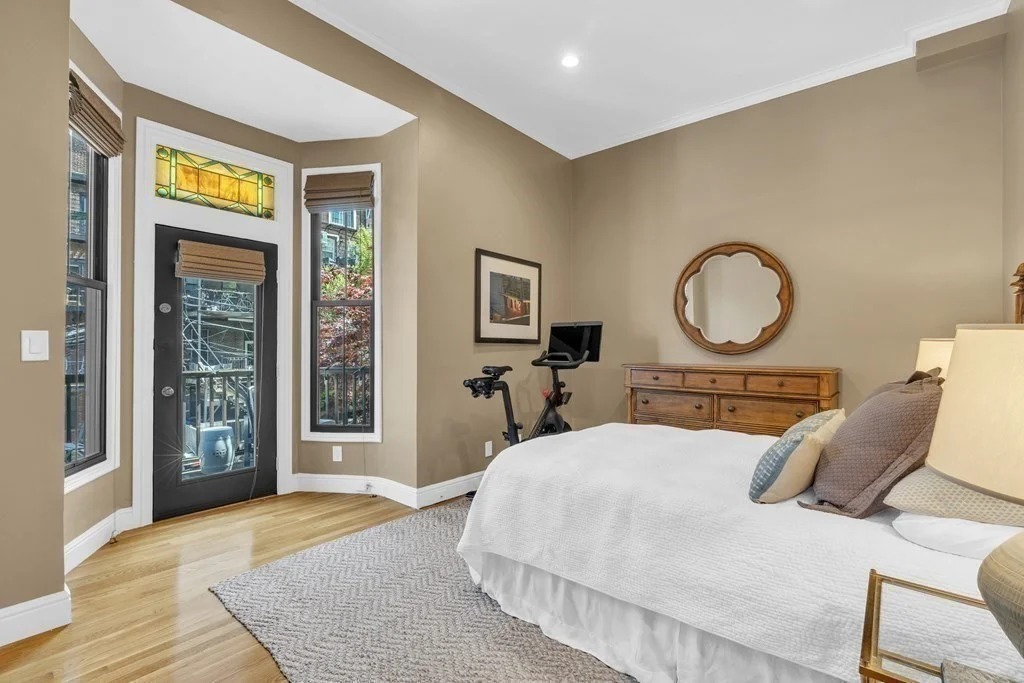 2 bed, 2 bath apartment for rent at 31 Concord Sq Unit 2, South End — photo 8 of 21