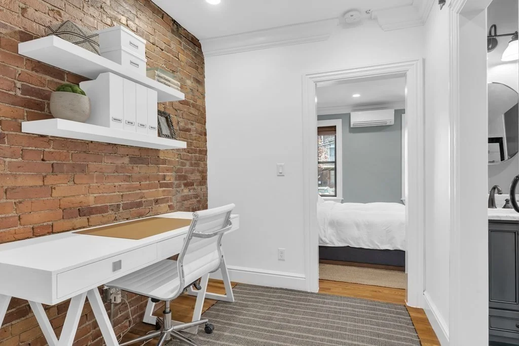 2 bed, 2 bath apartment for rent at 31 Concord Sq Unit 2, South End — photo 14 of 21