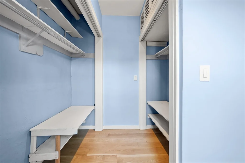 1 bed, 1 bath apartment for rent at 31 Concord Sq Unit 4, South End — photo 15 of 21
