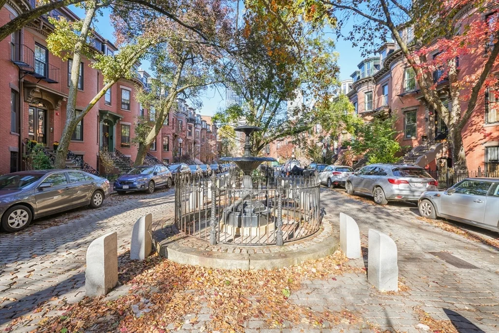 1 bed, 1 bath apartment for rent at 31 Concord Sq Unit 4, South End — photo 21 of 21
