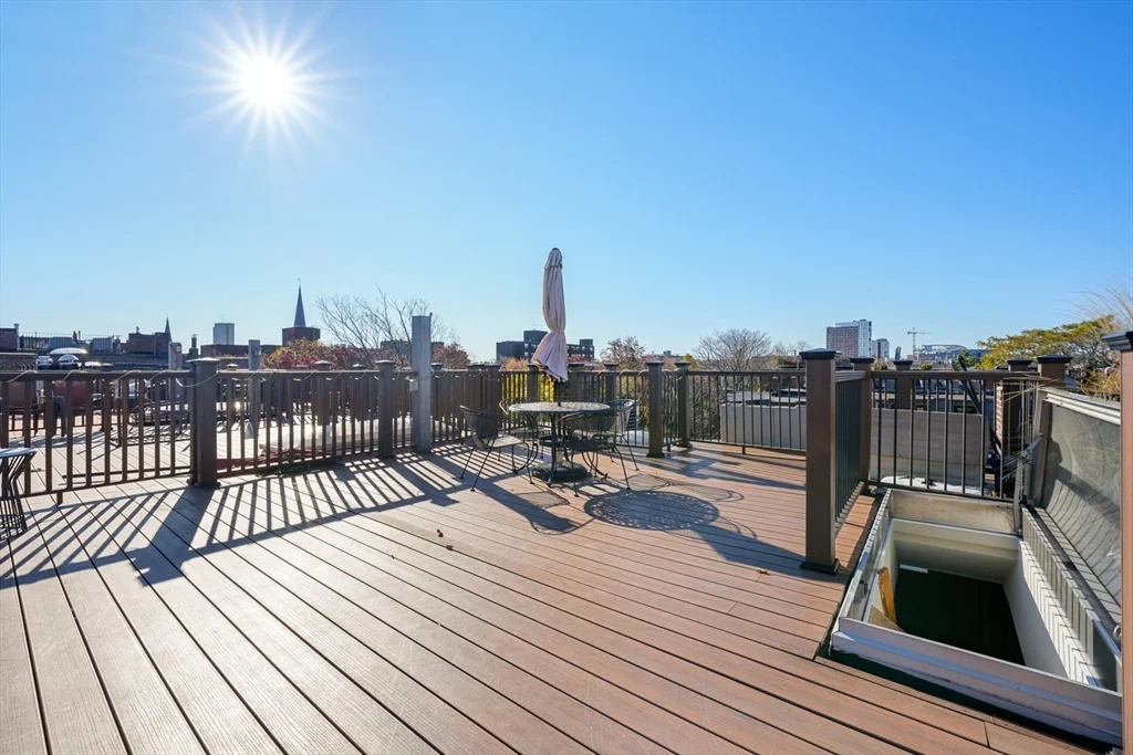 1 bed, 1 bath apartment for rent at 31 Concord Sq Unit 4, South End — photo 16 of 21