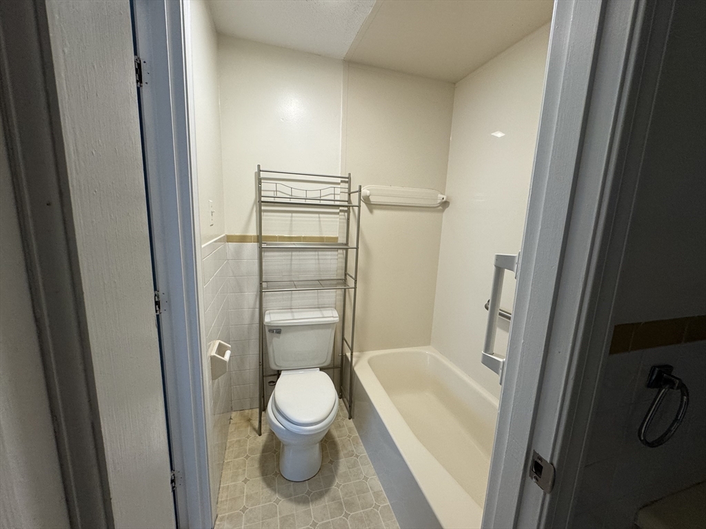 2 bed, 1 bath apartment for rent at 31 Constitution Way Unit 31, Methuen — photo 12 of 15