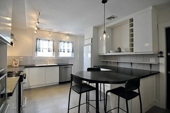 3 bed, 2 bath apartment for rent at 31 Crest Ave Unit B, Chelsea — photo 9 of 21