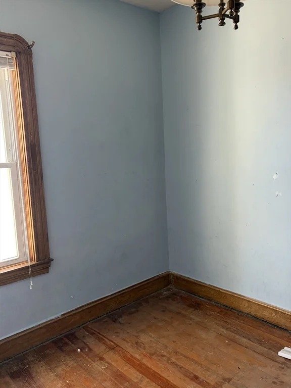 2 bed, 1 bath apartment for rent at 31 Cross St Unit 3, Fall River — photo 4 of 7