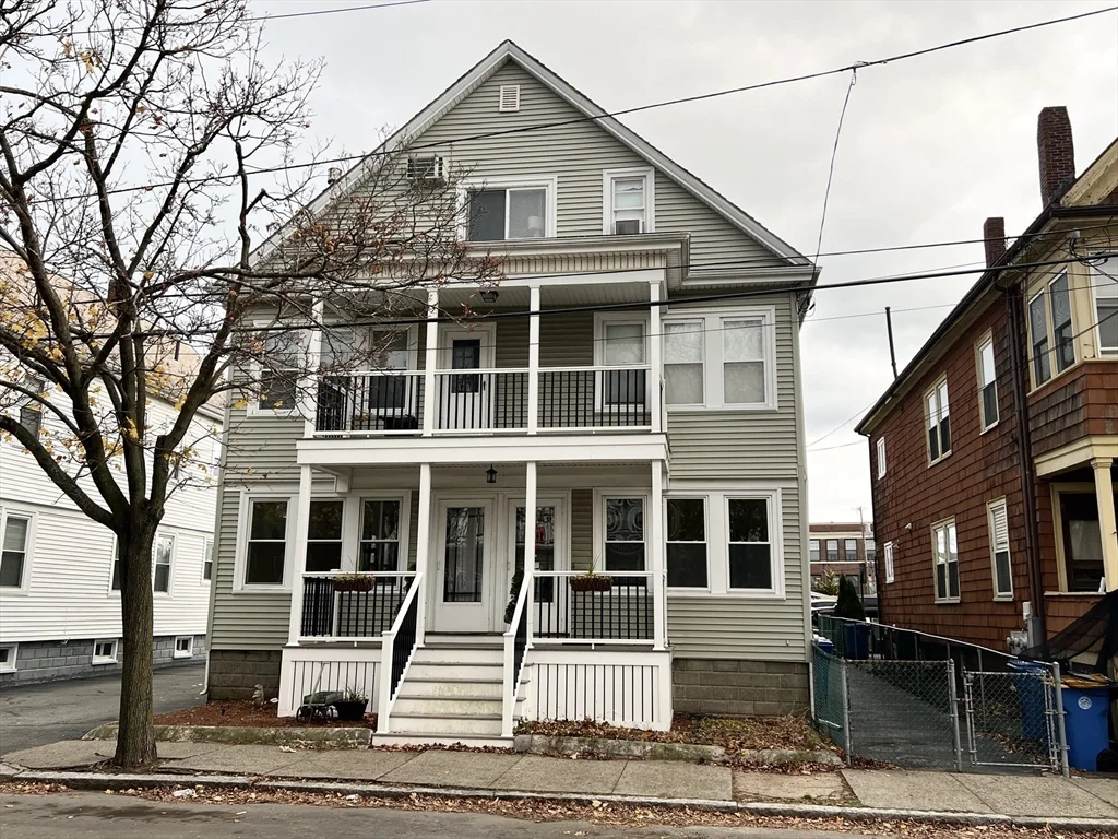 3 bed, 1 bath apartment for rent at 31 Cutler St Unit 1, Winthrop — photo 2 of 16