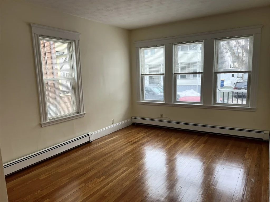 3 bed, 1 bath apartment for rent at 31 Cutler St Unit 1, Winthrop — photo 11 of 16