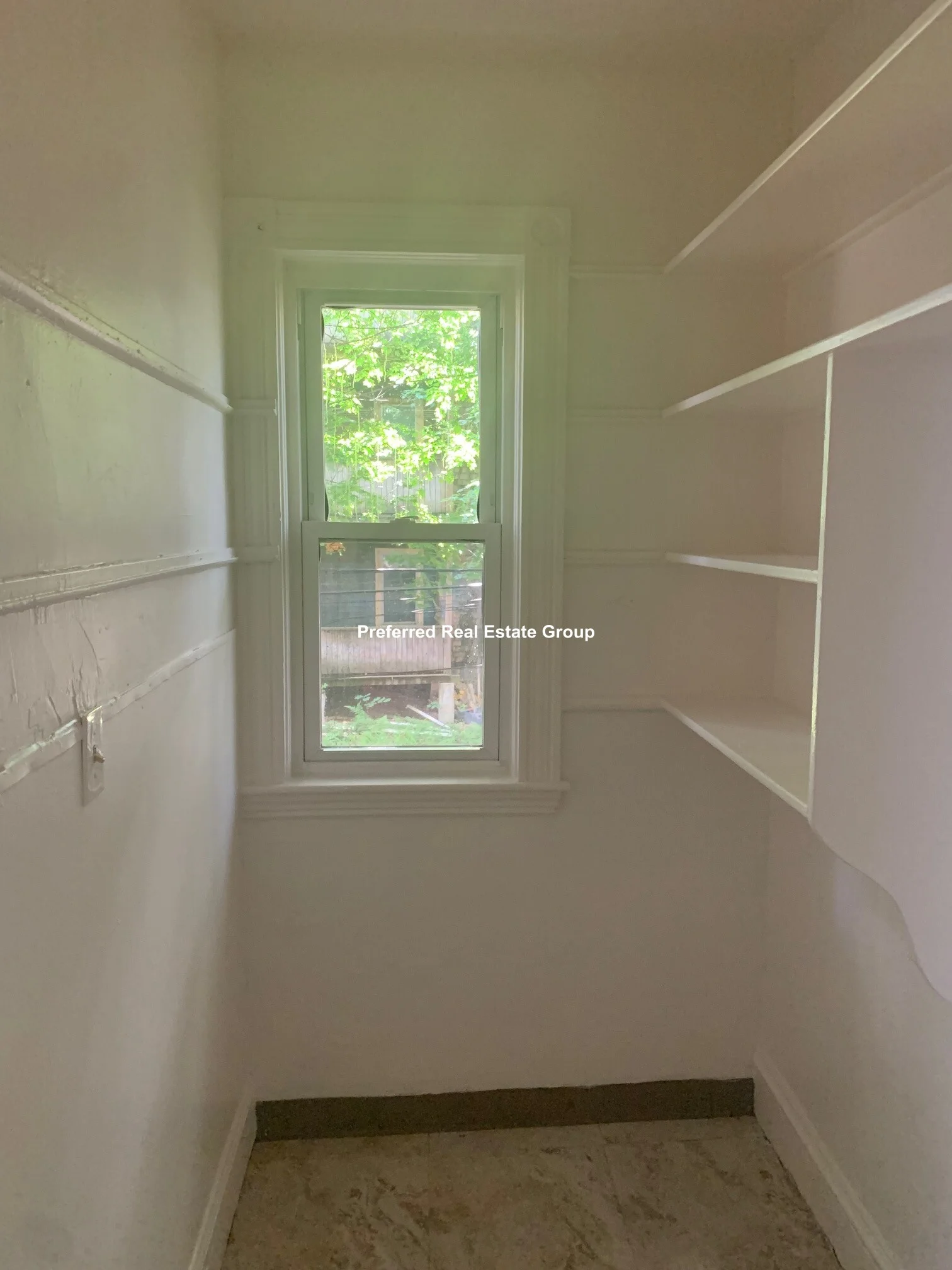 4 bed, 1 bath apartment for rent at 31 Dunreath St Unit 1, Roxbury — photo 11 of 11