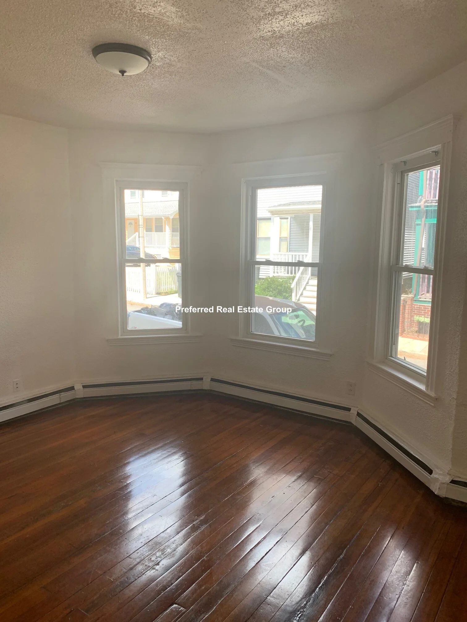 4 bed, 1 bath apartment for rent at 31 Dunreath St Unit 1, Roxbury — photo 10 of 11