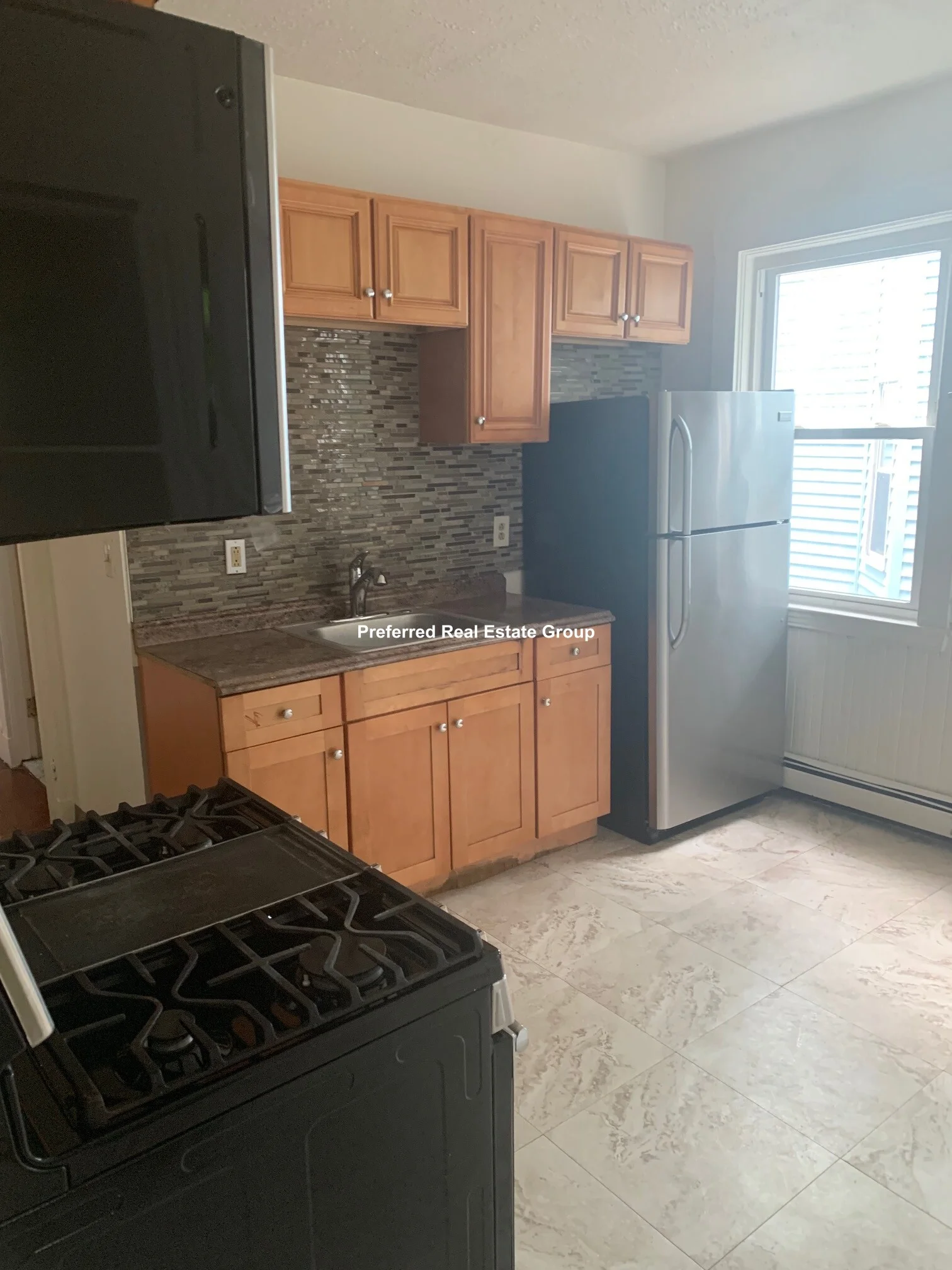 4 bed, 1 bath apartment for rent at 31 Dunreath St Unit 1, Roxbury — photo 3 of 11
